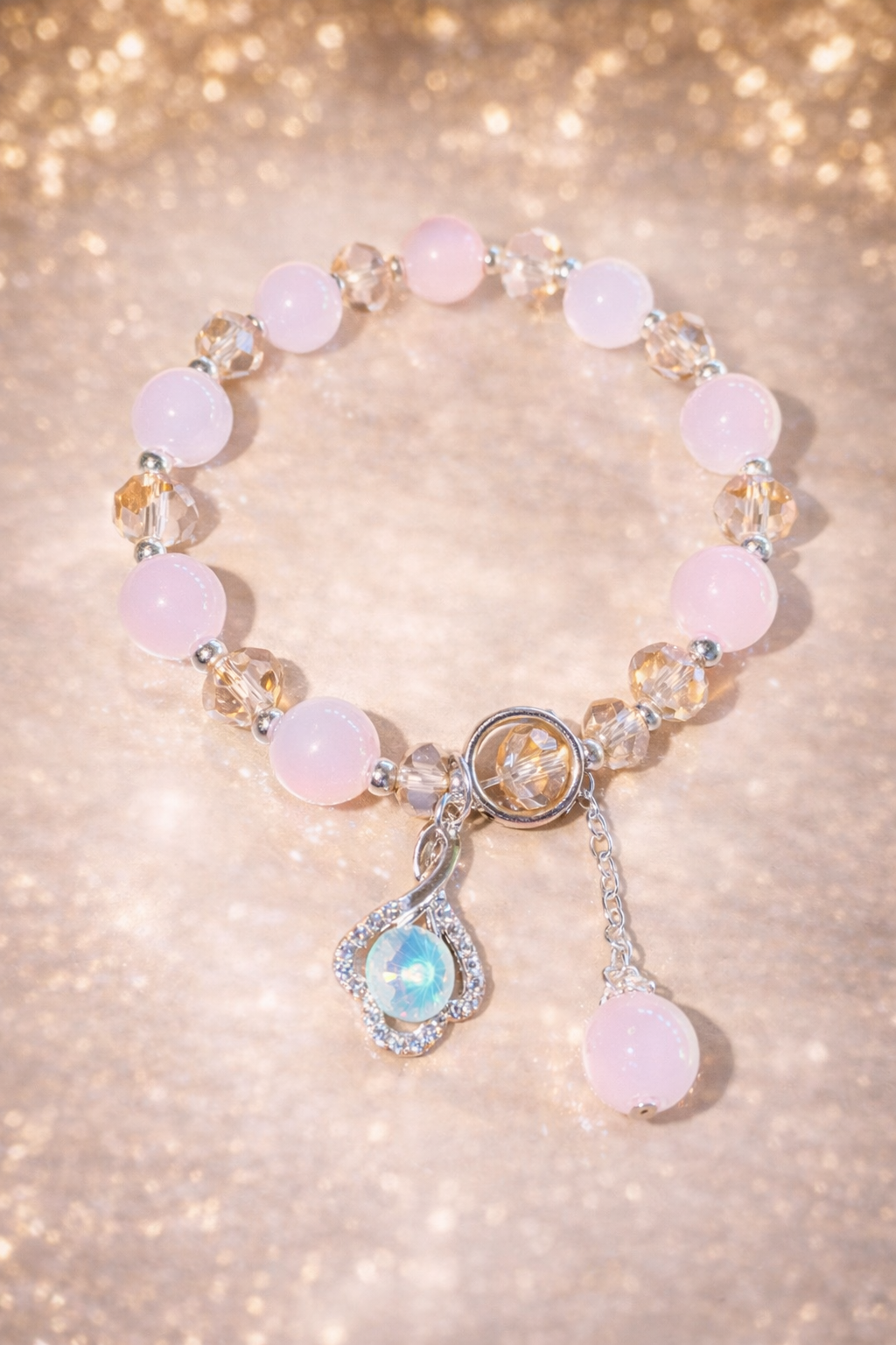Glasperlenarmband in rosa-mint mit Anhängern Strass