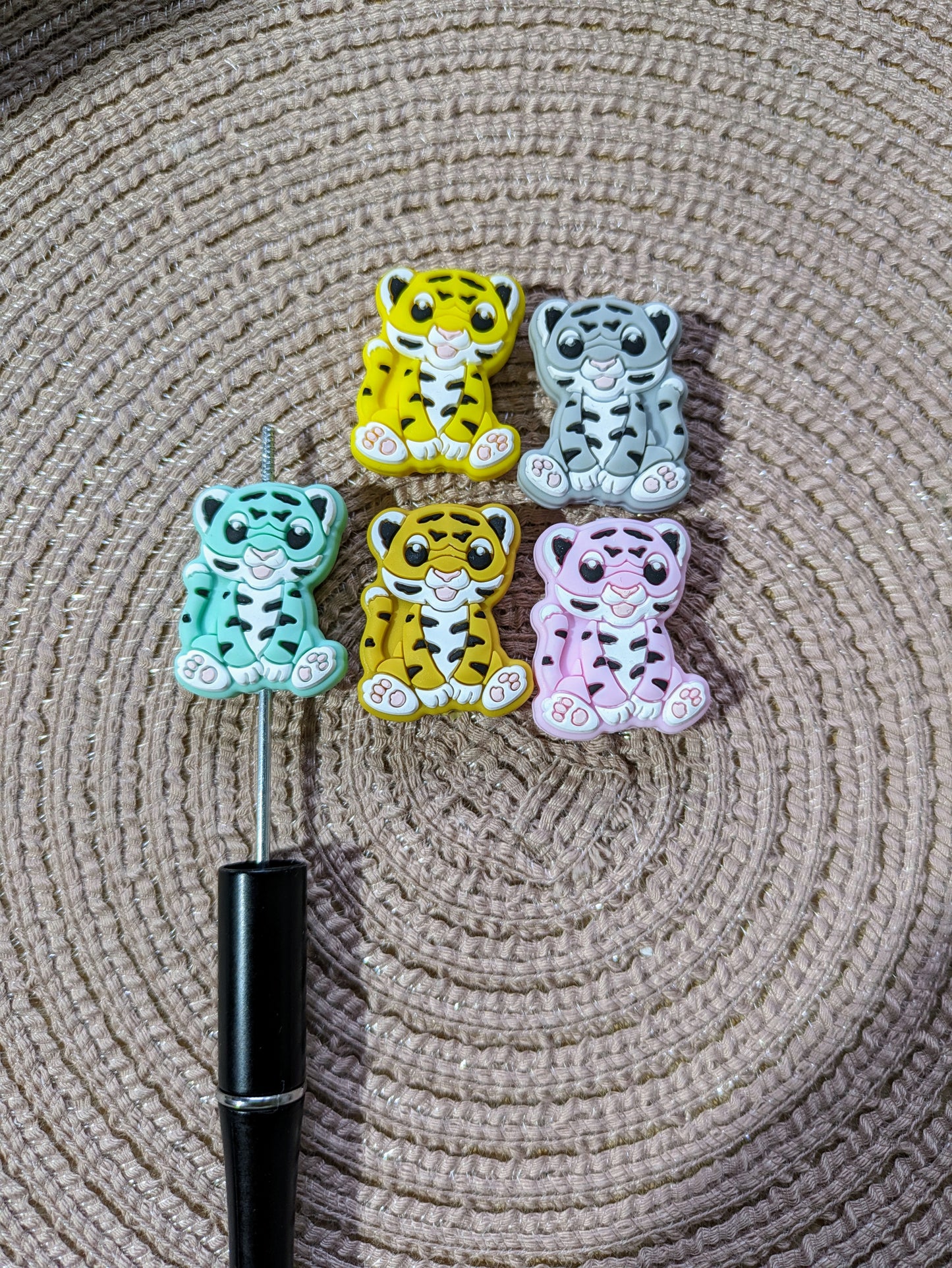 S38 Silikonperle Tiger in verschiedenen Farben (40)