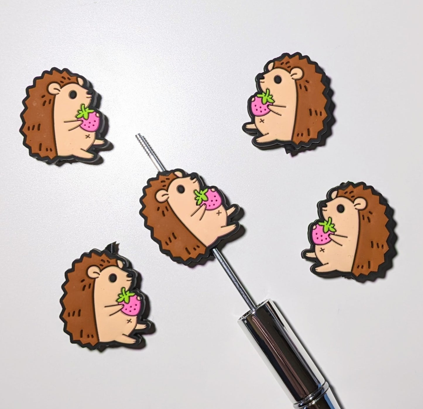 S42 Focal Silikonperle Igel mit Erdbeere