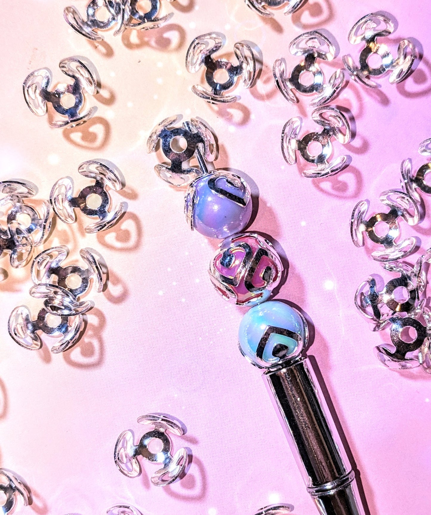 Metallverziehrungen mit Herzen silber verziehrungen