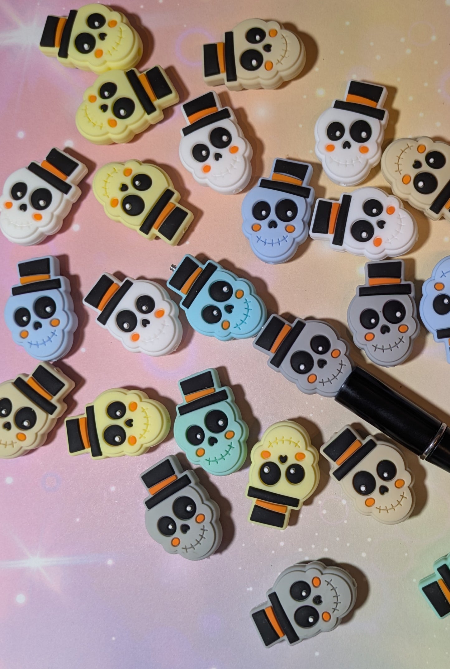 S78 Totenkopf Schädel mit Zylinder in verschiedenen Farben