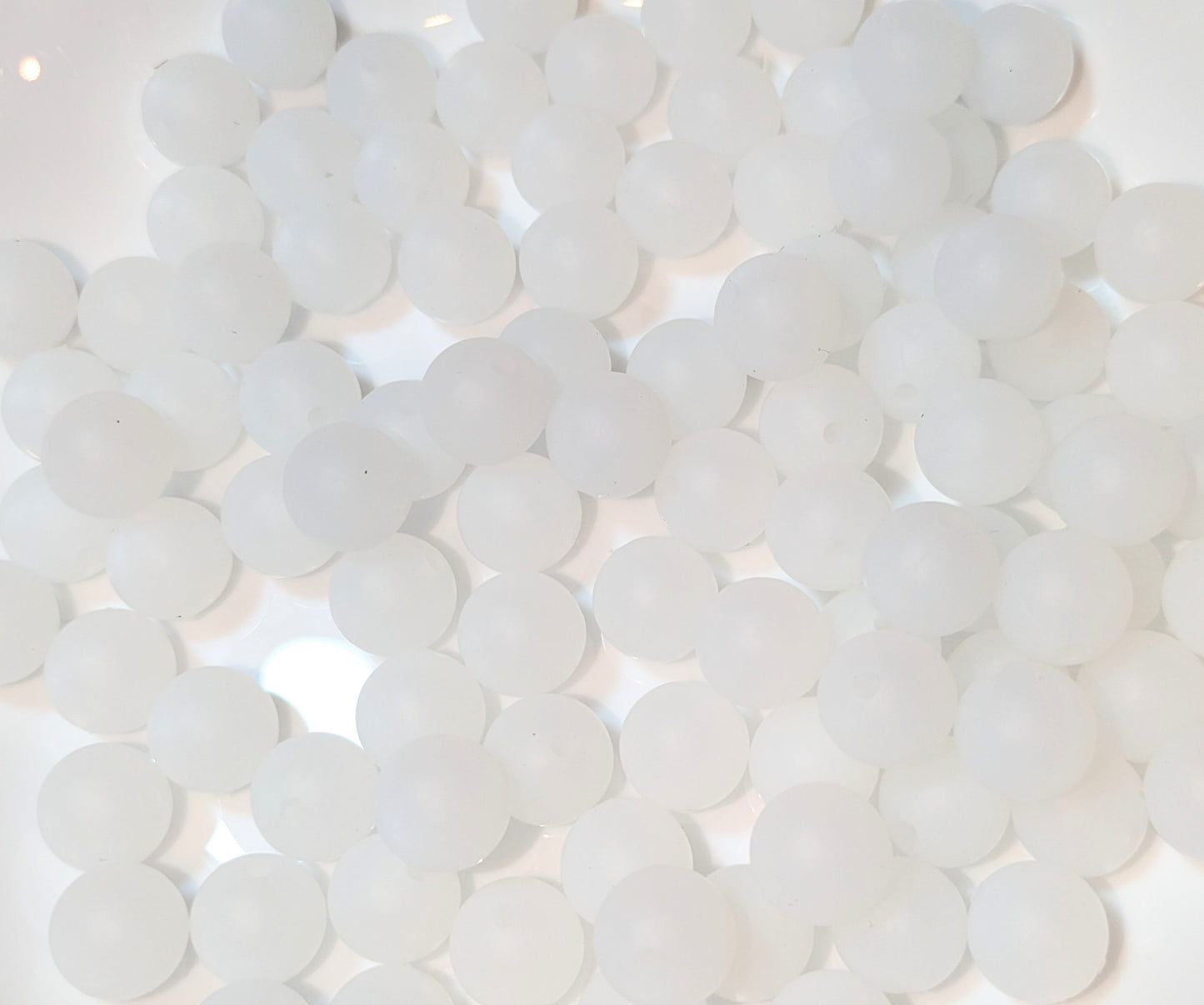 BOX01/B02 12 mm Silikonperle halbtransparent weiß