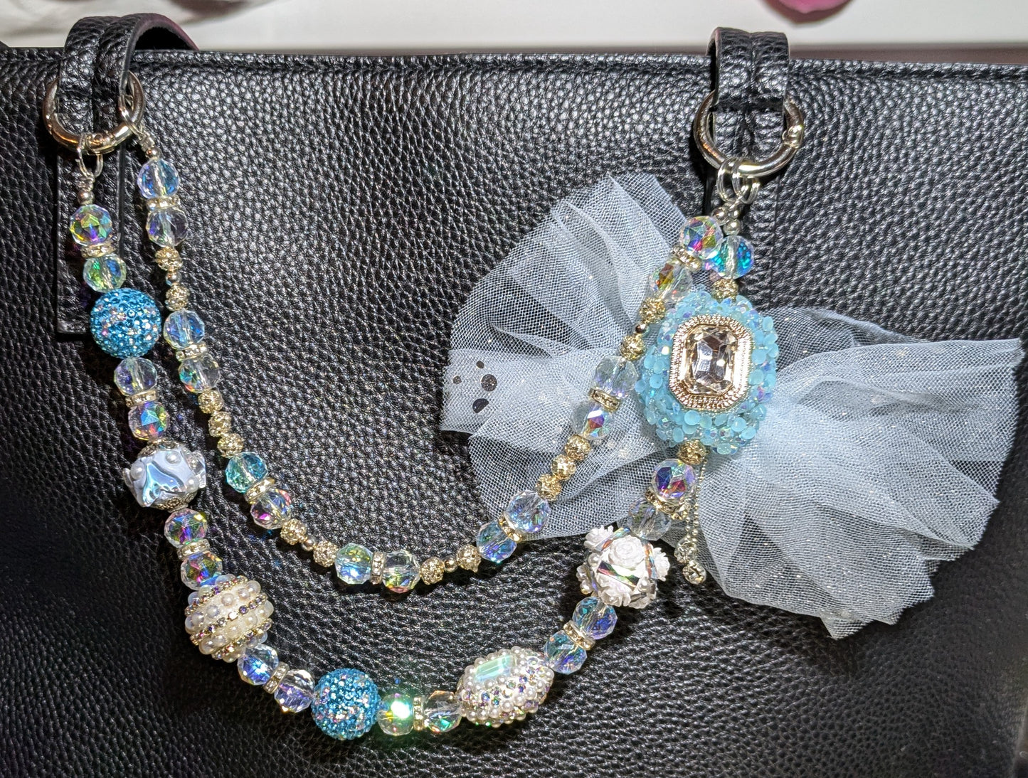 Funkelnder aufwendiger Taschenbaumler #5 hellblau klar Glasperlen