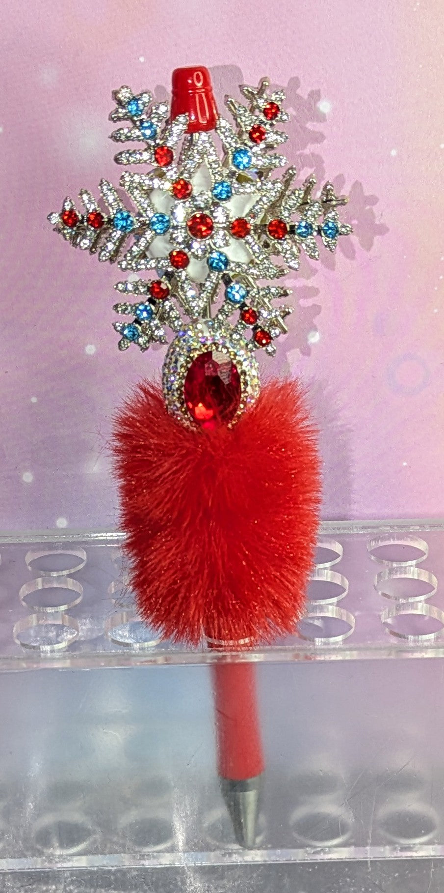 Unikat Funkelnde Metall Schneeflocke Strassbesetzt in rot und blau mit Ovaler Perle mit großen Facettierten Glassteinen