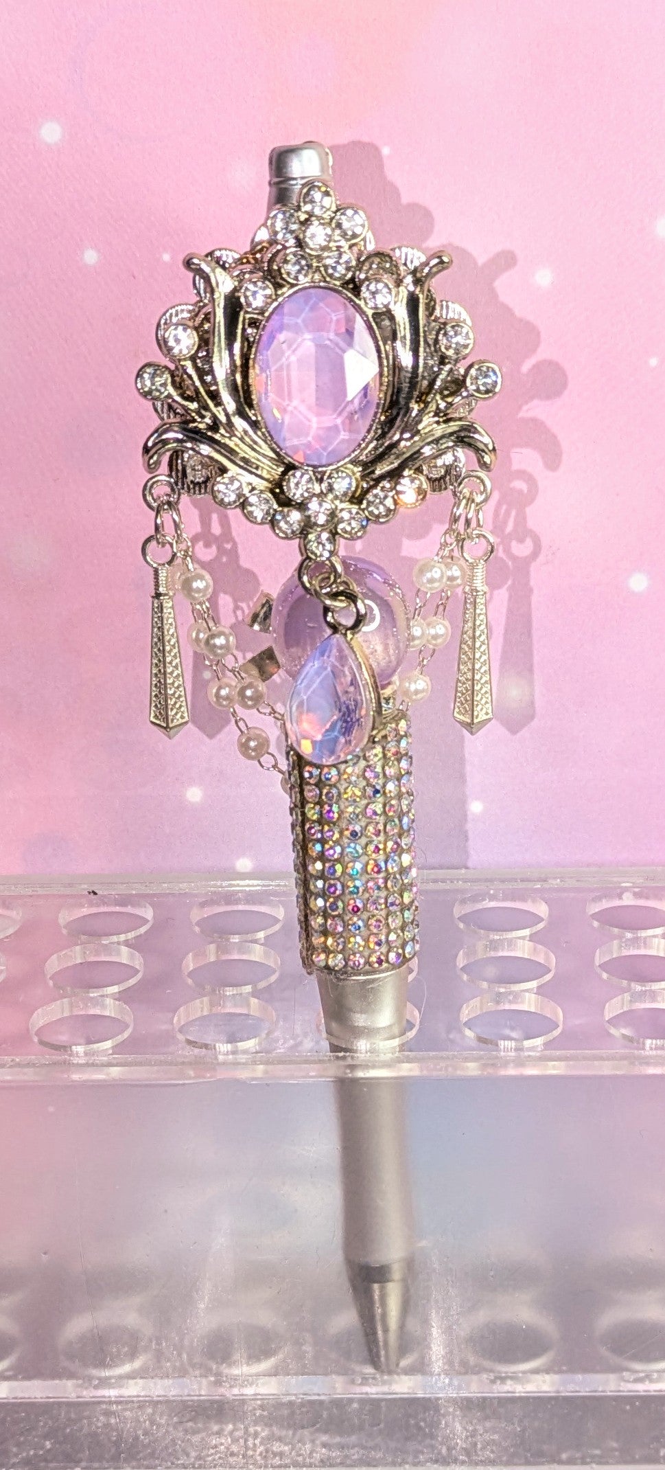 Unikat Atemberaubende Ornamentperle Silber rosa lila mit großen Facettierten Glassteinen, Perlen und Strasssteinen