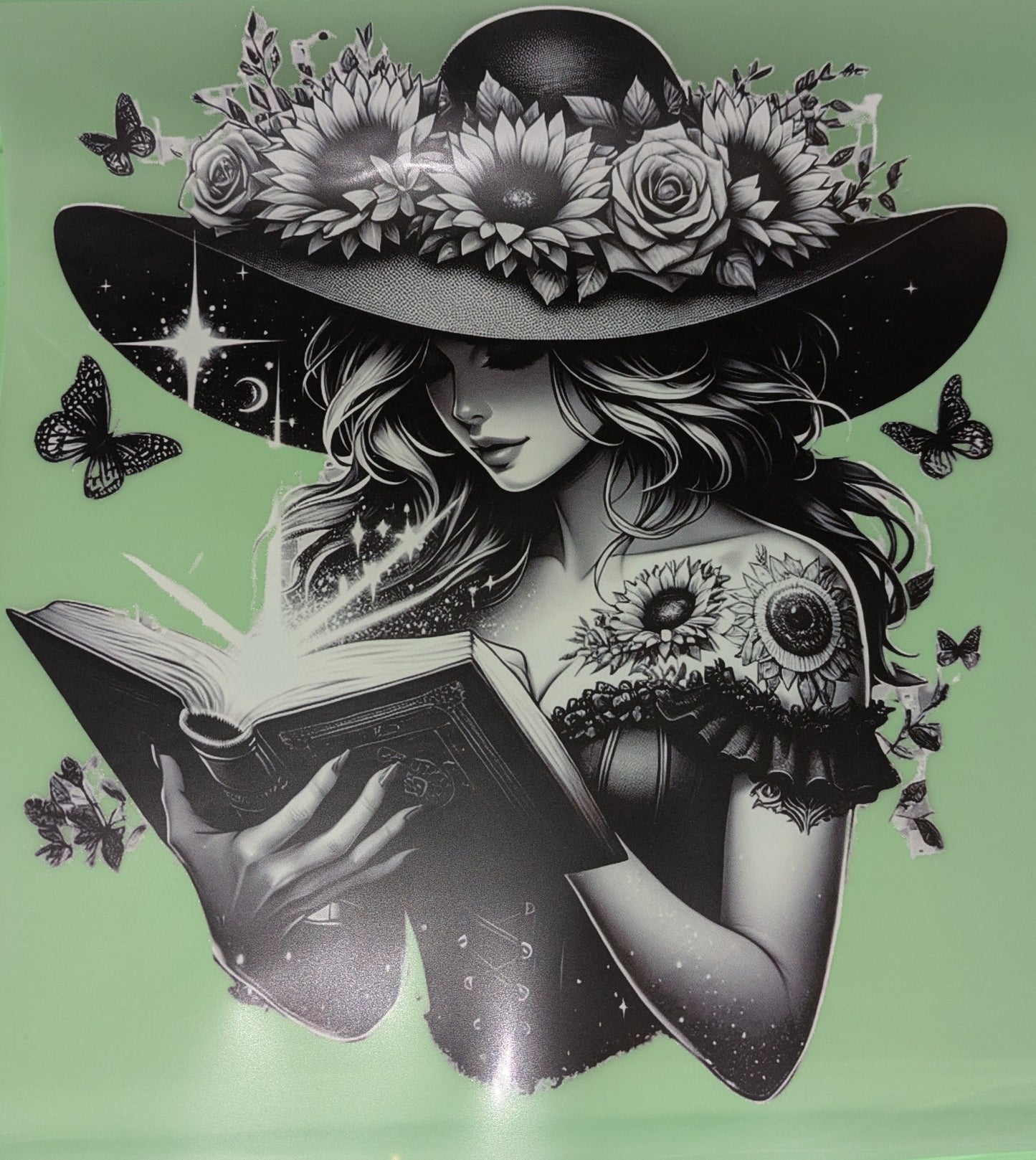 Bügelbild Gr. L Mädchen mit Hut und Buch