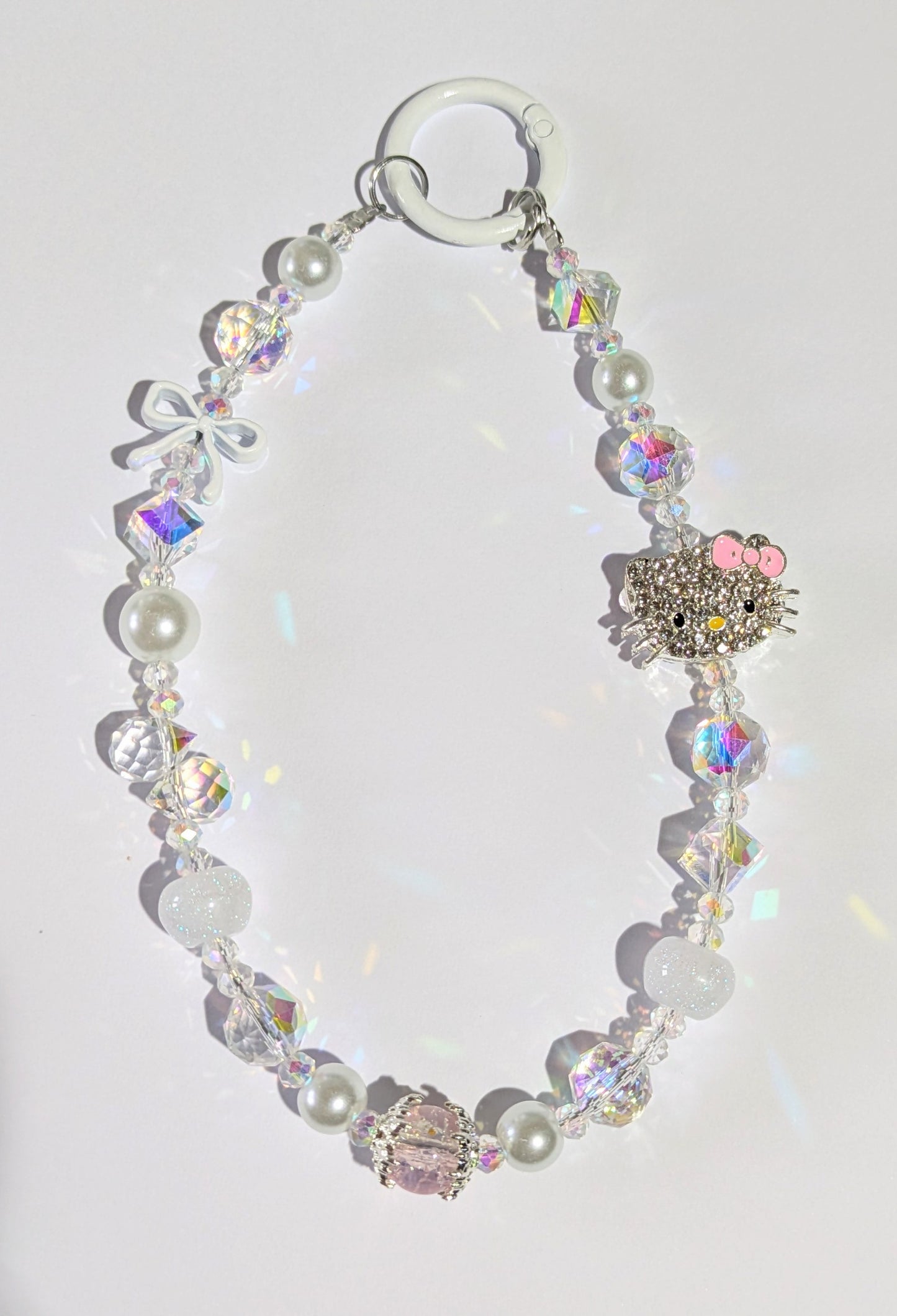 Hochwertige Handykette aus Glas- und Metallperlen mit großer HK Metall-Strassperle