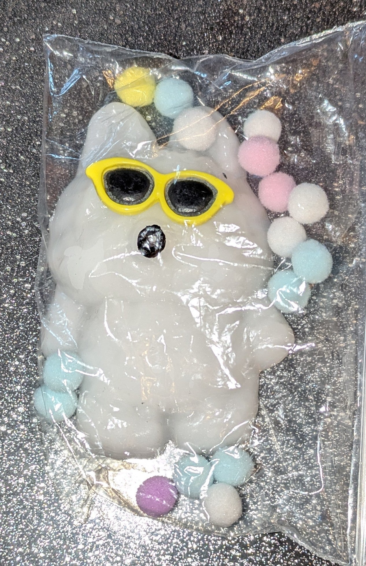 Squishi Hund mit Sonnenbrille