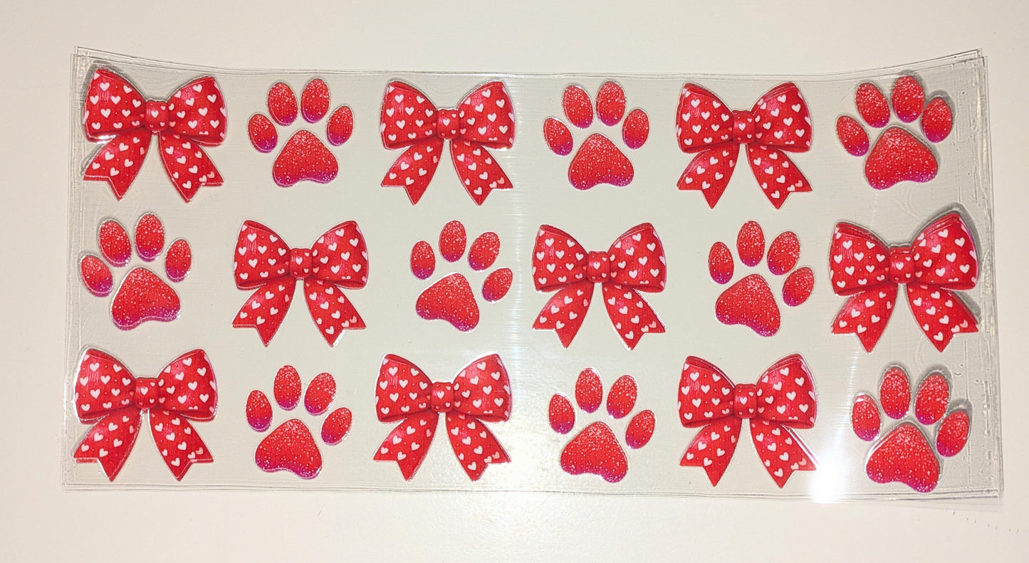 16 Oz Sticker Pfoten und Schleifen rot CS000001