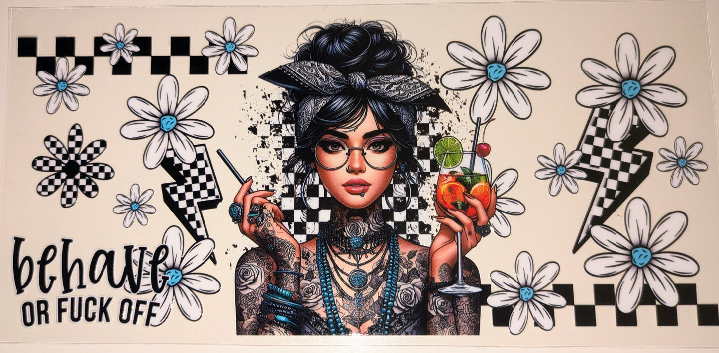 16 Oz Tattoogirl Chess schwarz weiß behave CS000098