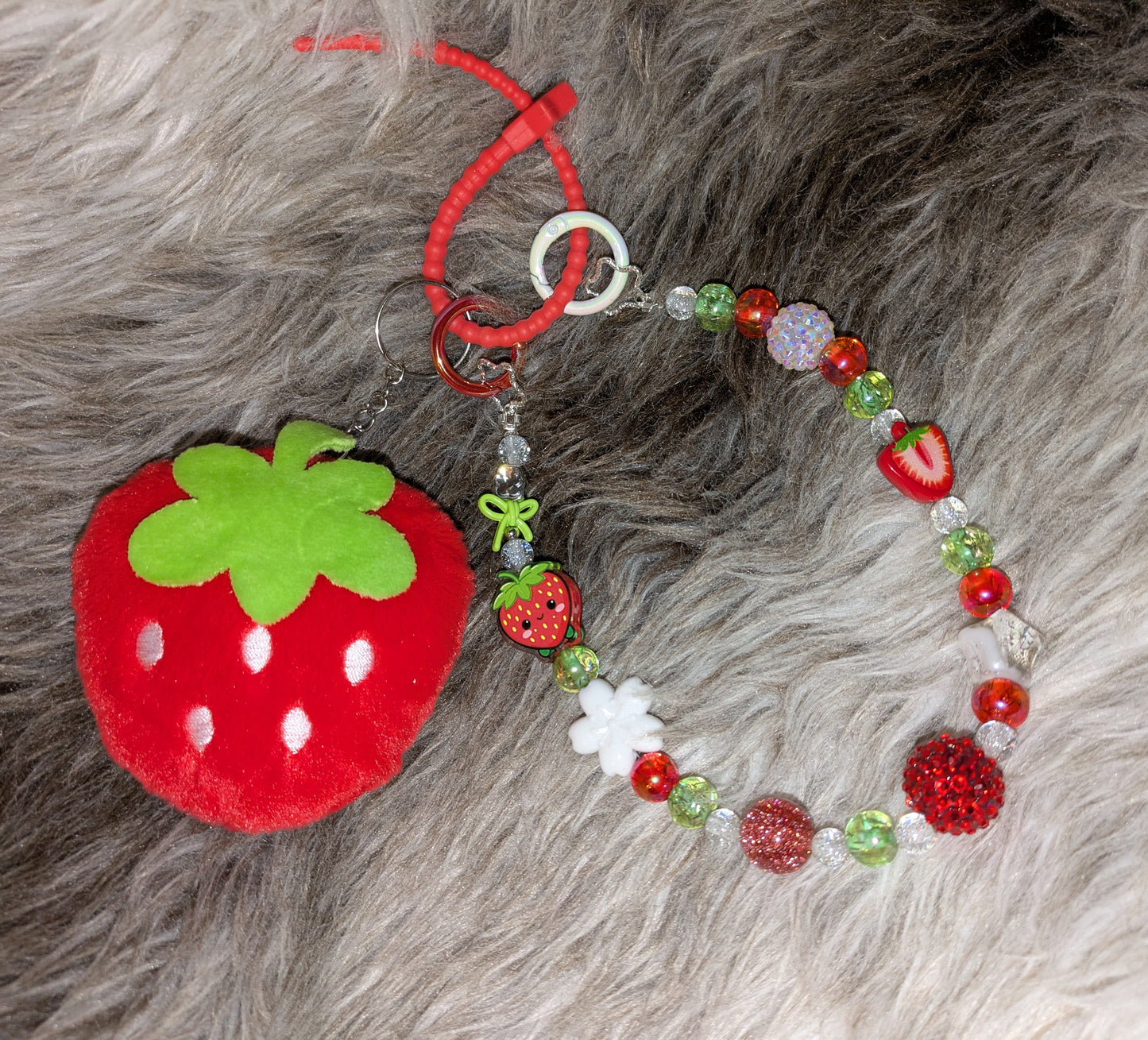 Erdbeer Handykette Taschenbaumler Handgemacht Unikat