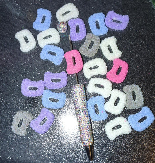 D Buchstaben Rosen Charm Perlen in unterschiedlichen Farben