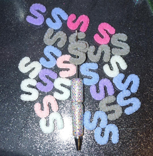 S Buchstaben Rosen Charm Perlen in unterschiedlichen Farben