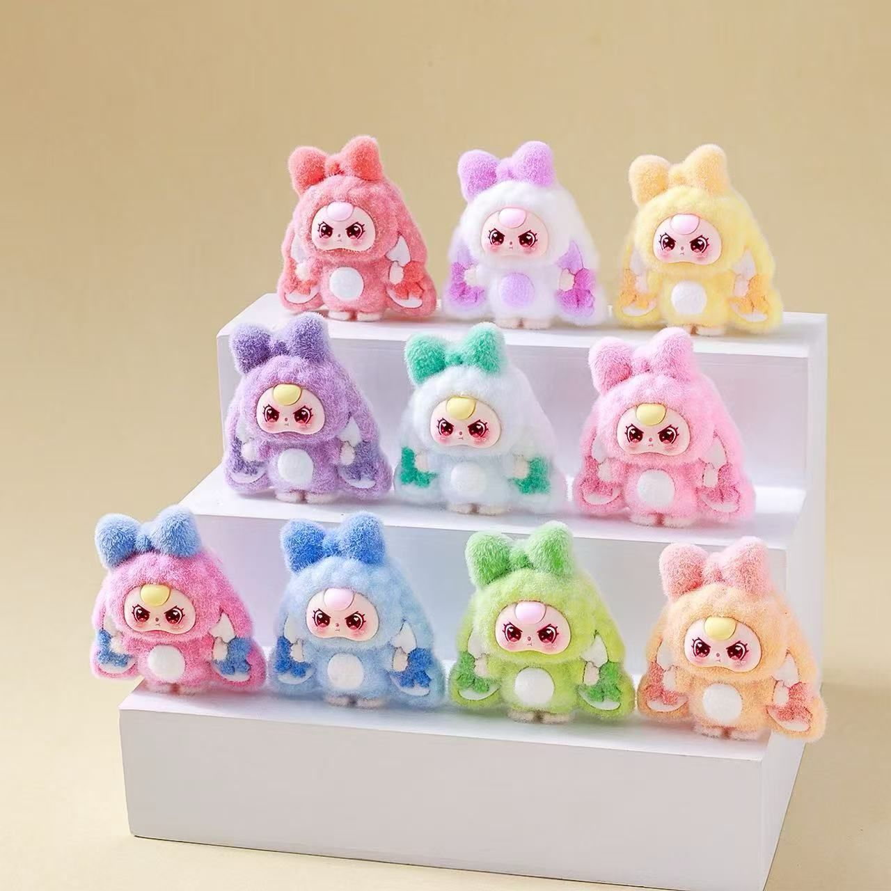 Samt Schlappohrhasen in verschiedenen Farben Hase