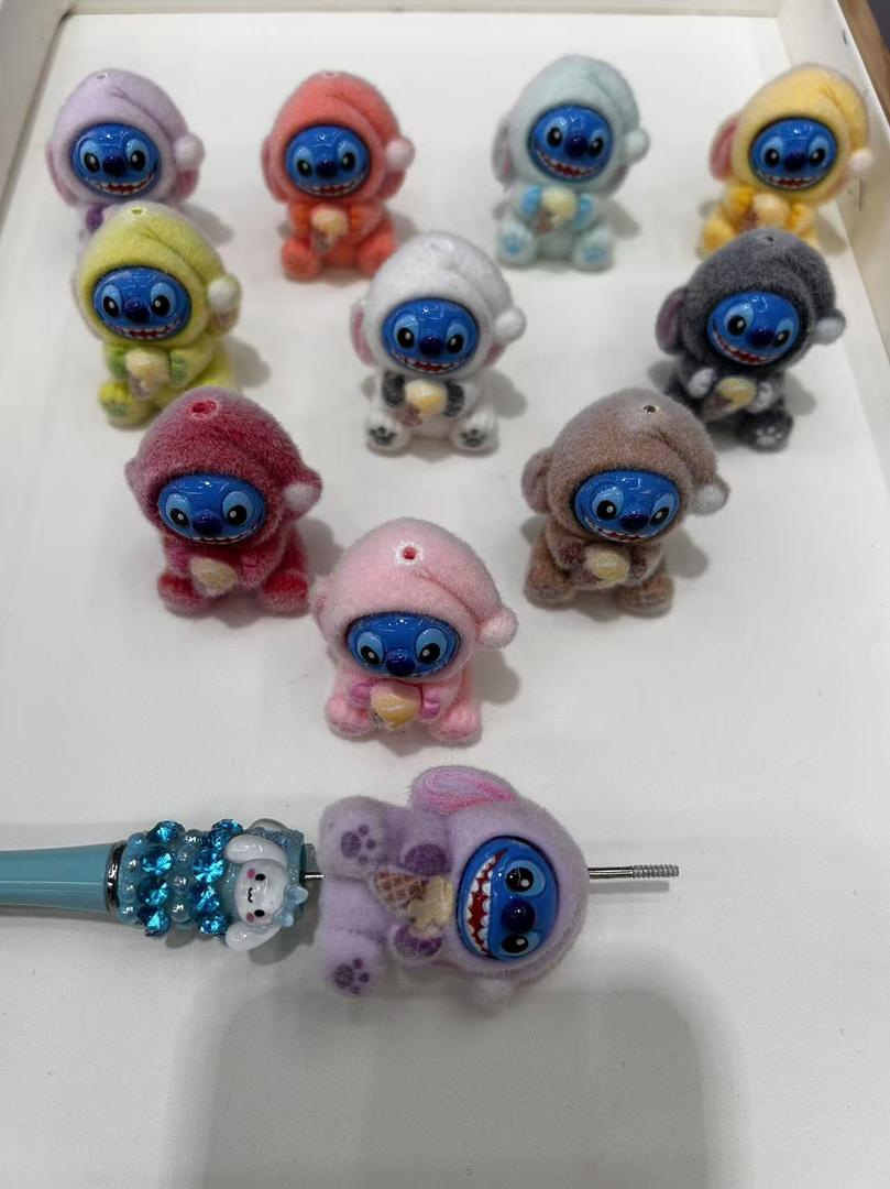 Samt Alien im Schlafanzug in verschiedenen Farben Perlen