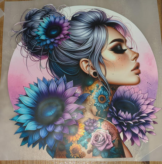 Großes Bügelbild TattooGirl Tattoo Sonenblume rosa pink lila petrol GBB000113