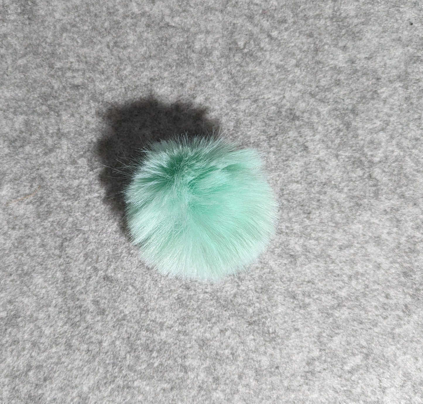 Pompom aus Kunstfaser 6cm Diverse Farben