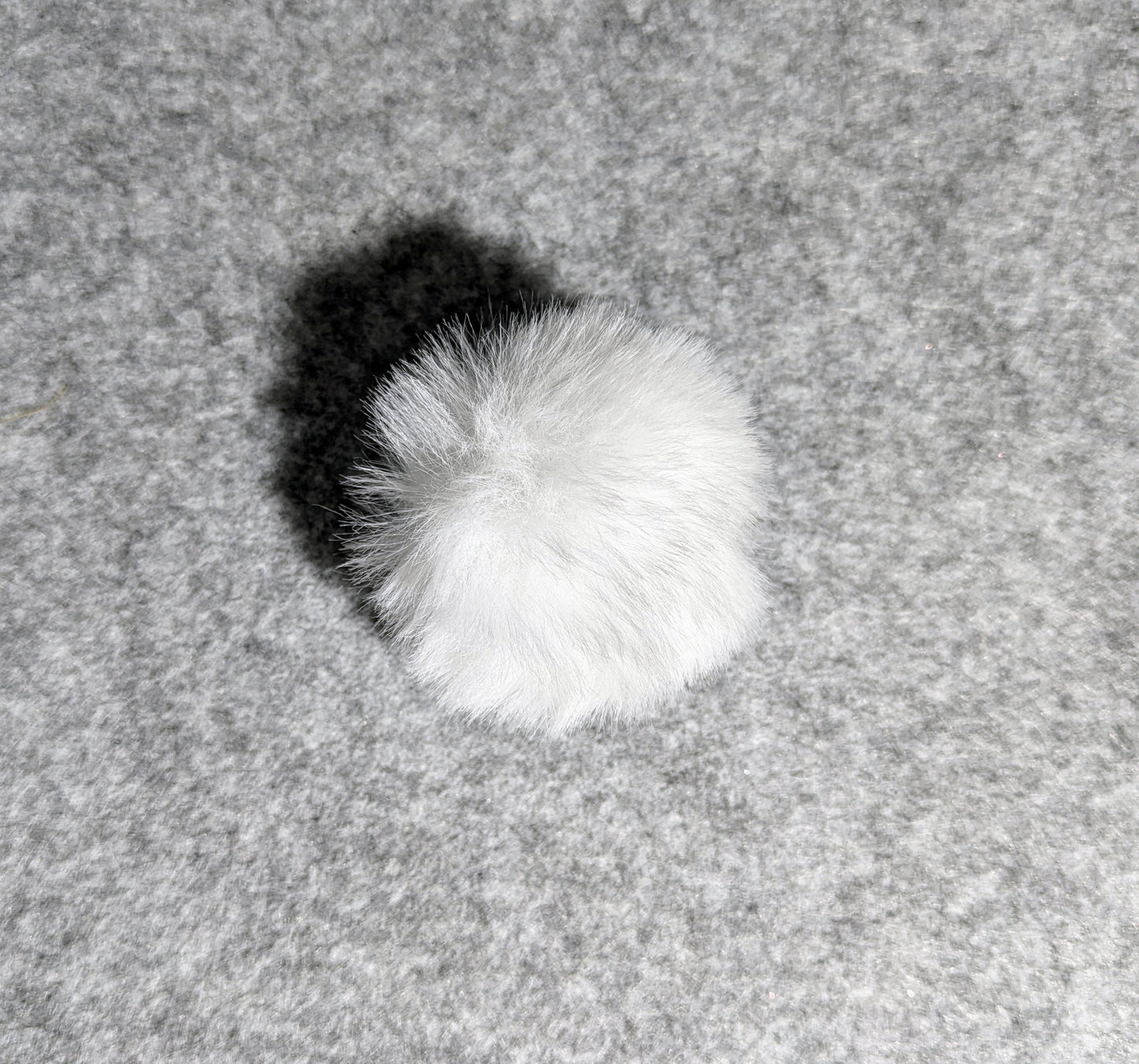 Pompom aus Kunstfaser 6cm Diverse Farben