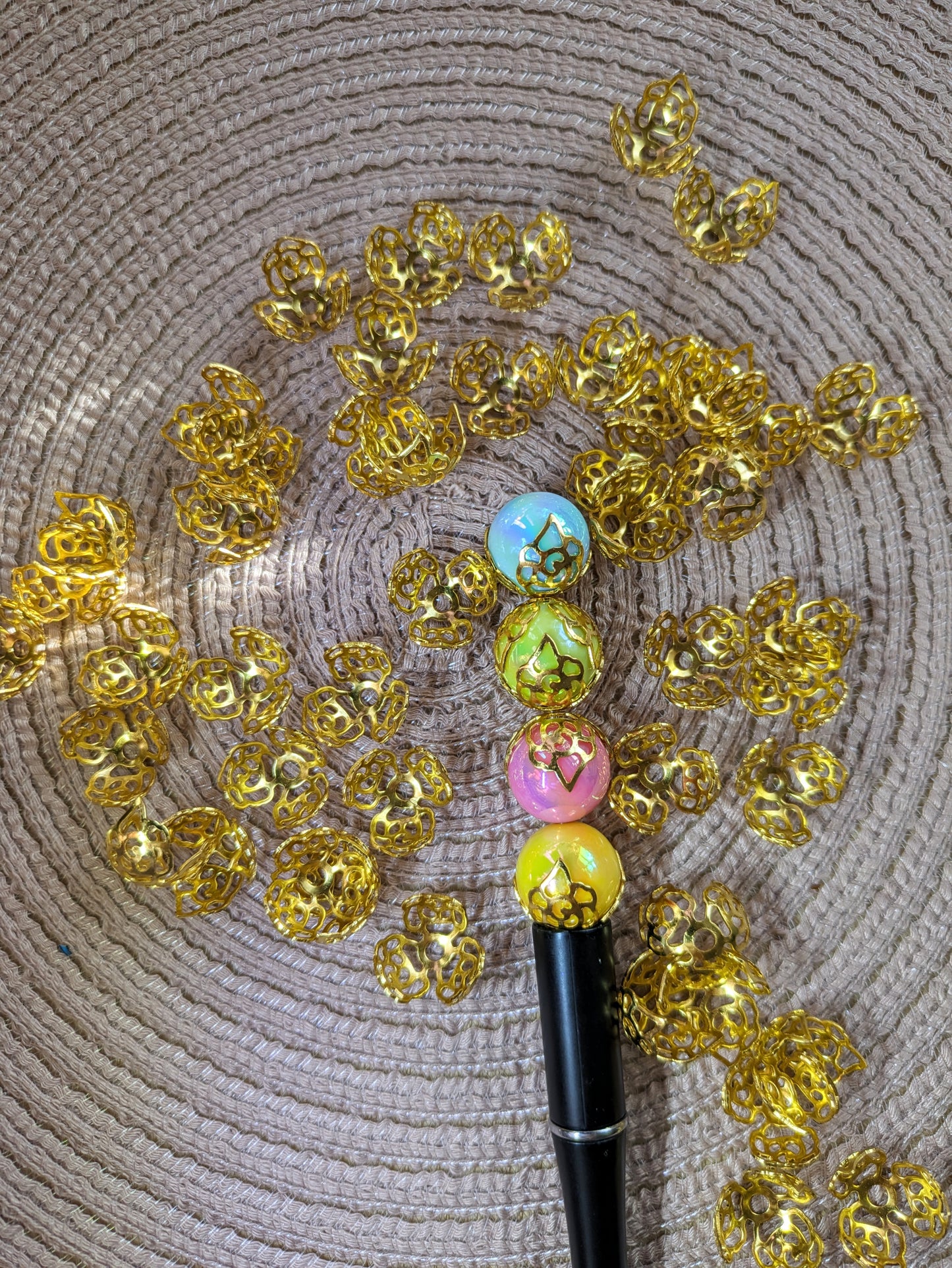 S83 Blumenverzierung Rose für 16mm Perlen gold