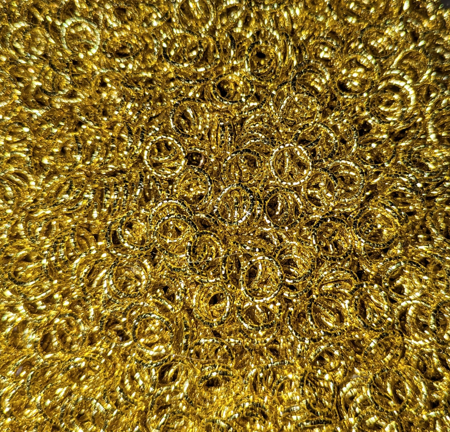 Hochwertige Sprungringe Schraffierte Oberfläche Gold oder Silber