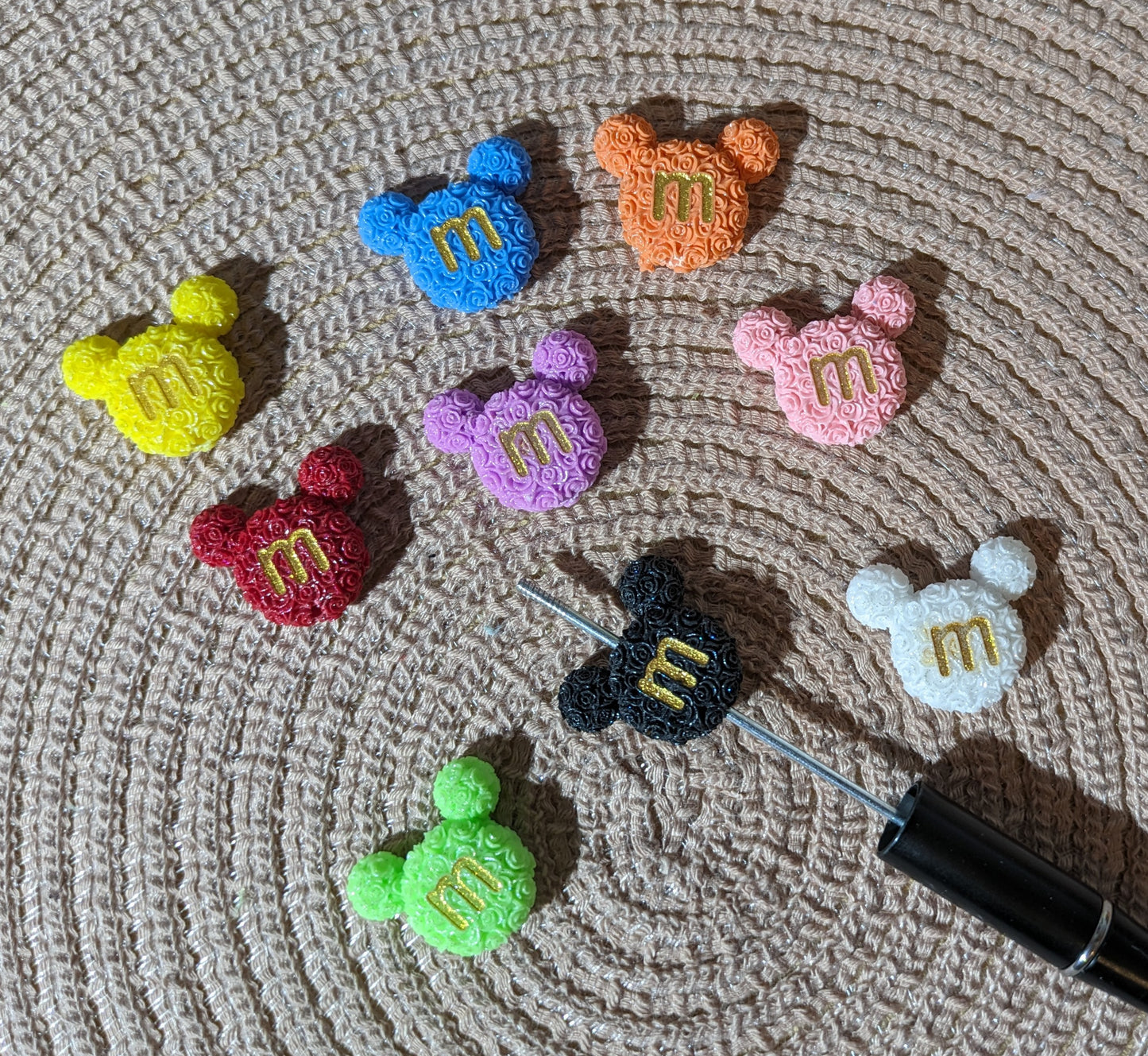 WK26/27/28  Mauskopf Rosen Perle mit goldenem m