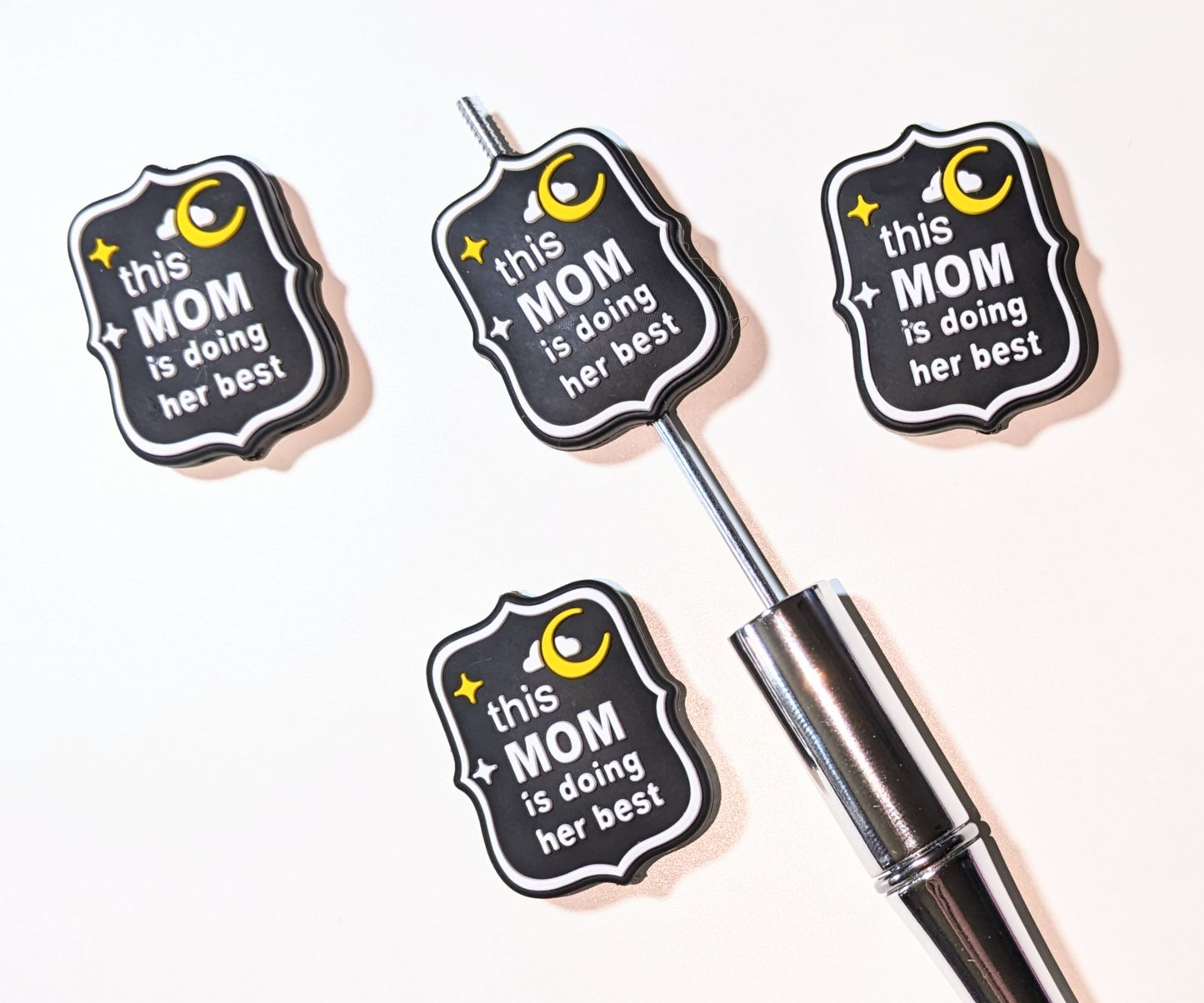 S39  "this Mom..." Diese Mama tut ihr bestes... Focal Silikonperle