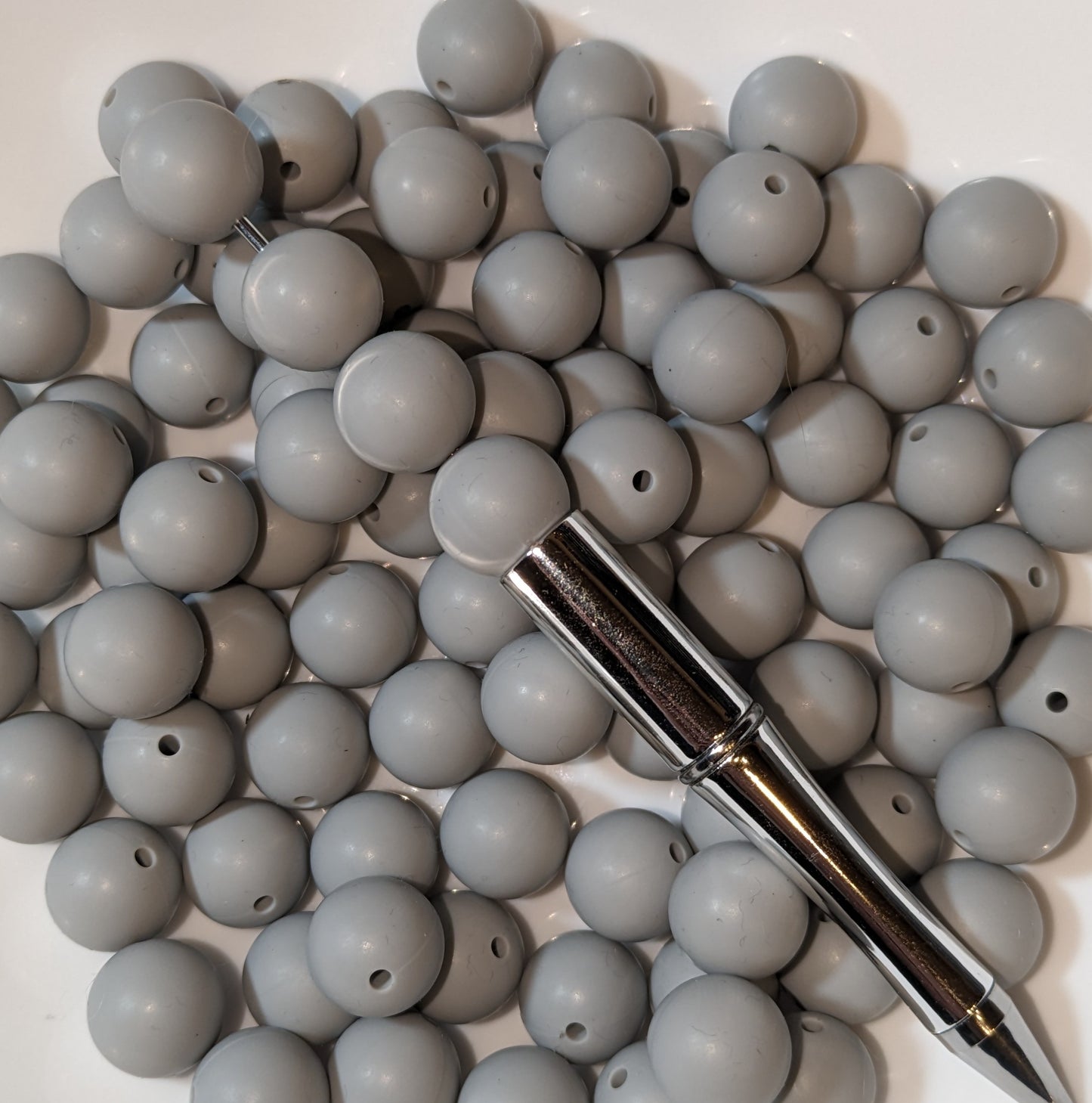 Silikonperlen hellgrau Elefantengrau 16 mm