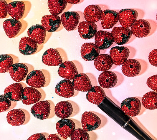 Funkelnde Strasserdbeeren  Handgearbeitet