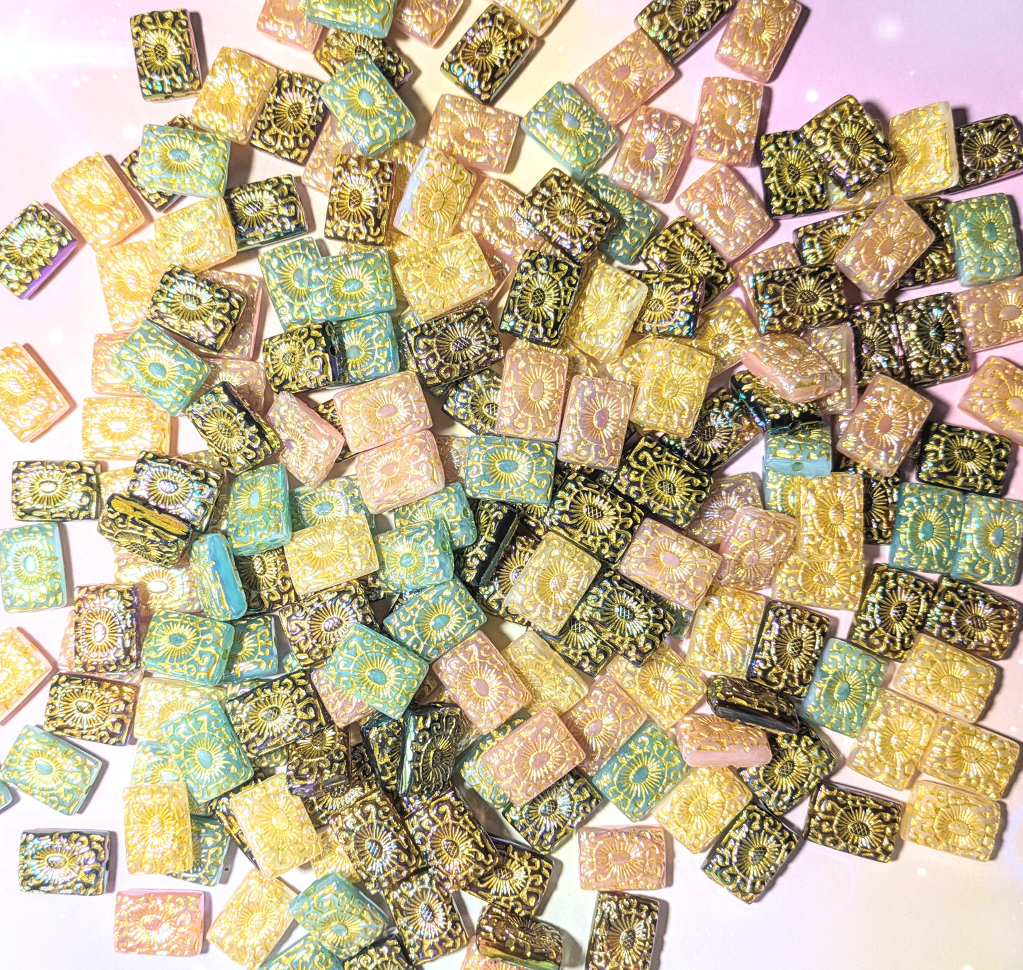 WK21 Buch Portal Sonne Rechteck mit goldenen Symbolen in verschiedenen Farben