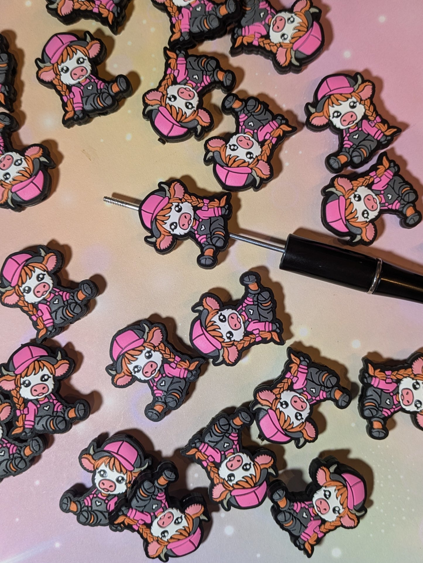 S68 Silikonperle / Focals Kuhmädchen mit Basecap