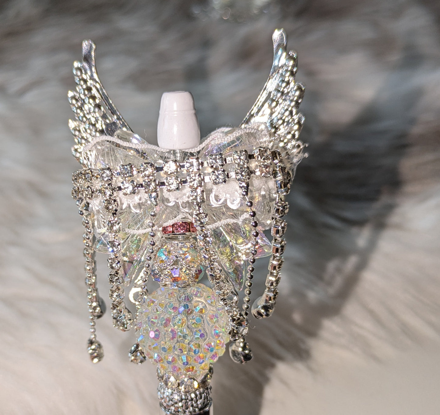 Atemberaubend schöne Regenbogen Engelsflügel aus Metall mit viel Stass Holo