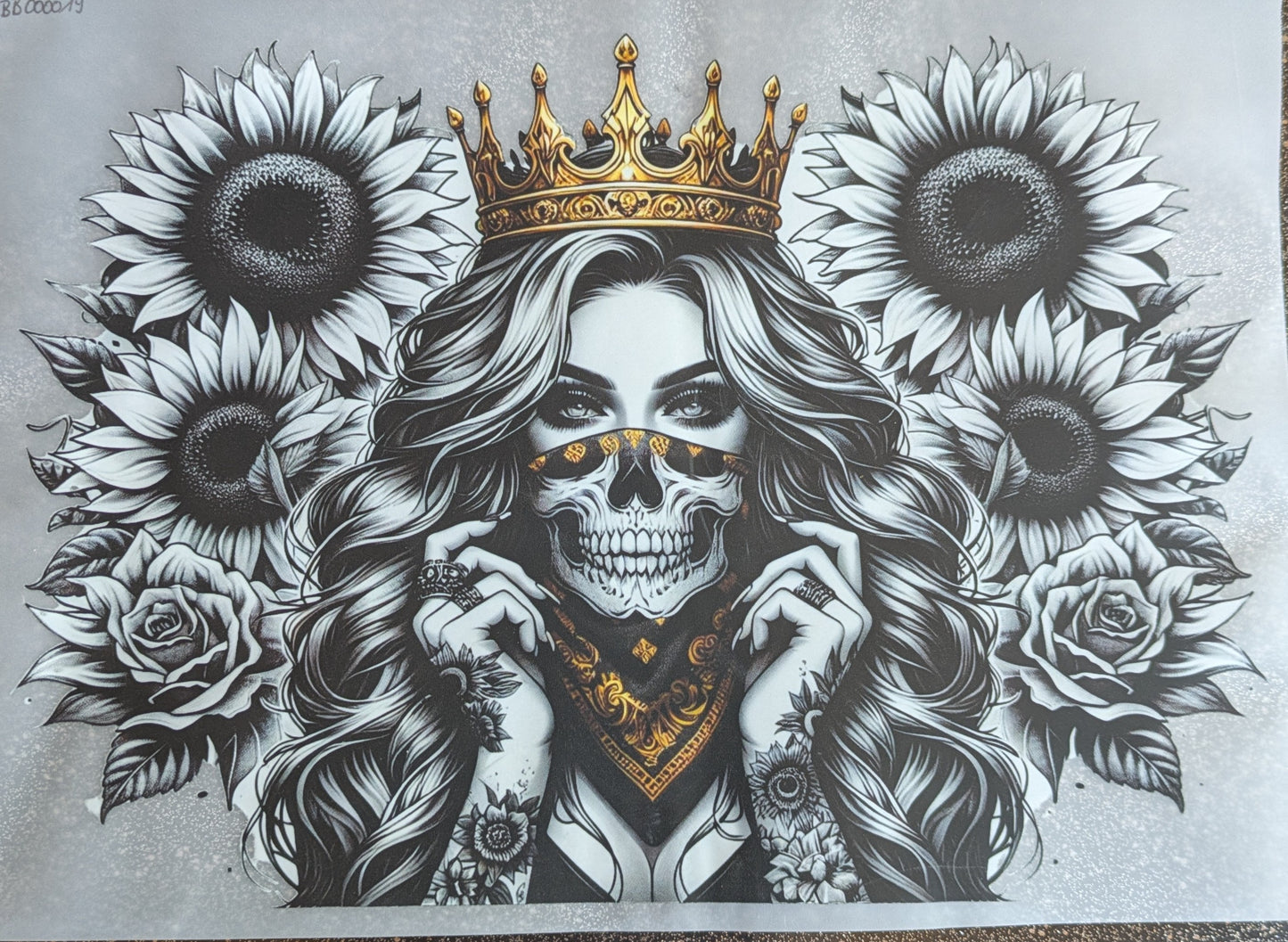 Bügelbild Gr.L " Tatoogirl mit Maske und Krone Sonnenblumen " GBB000019