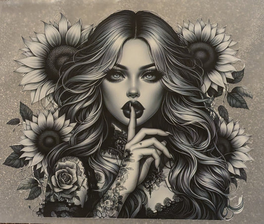 Bügelbild Gr.L " Tatoogirl grau Pretty Psst " GBB000044