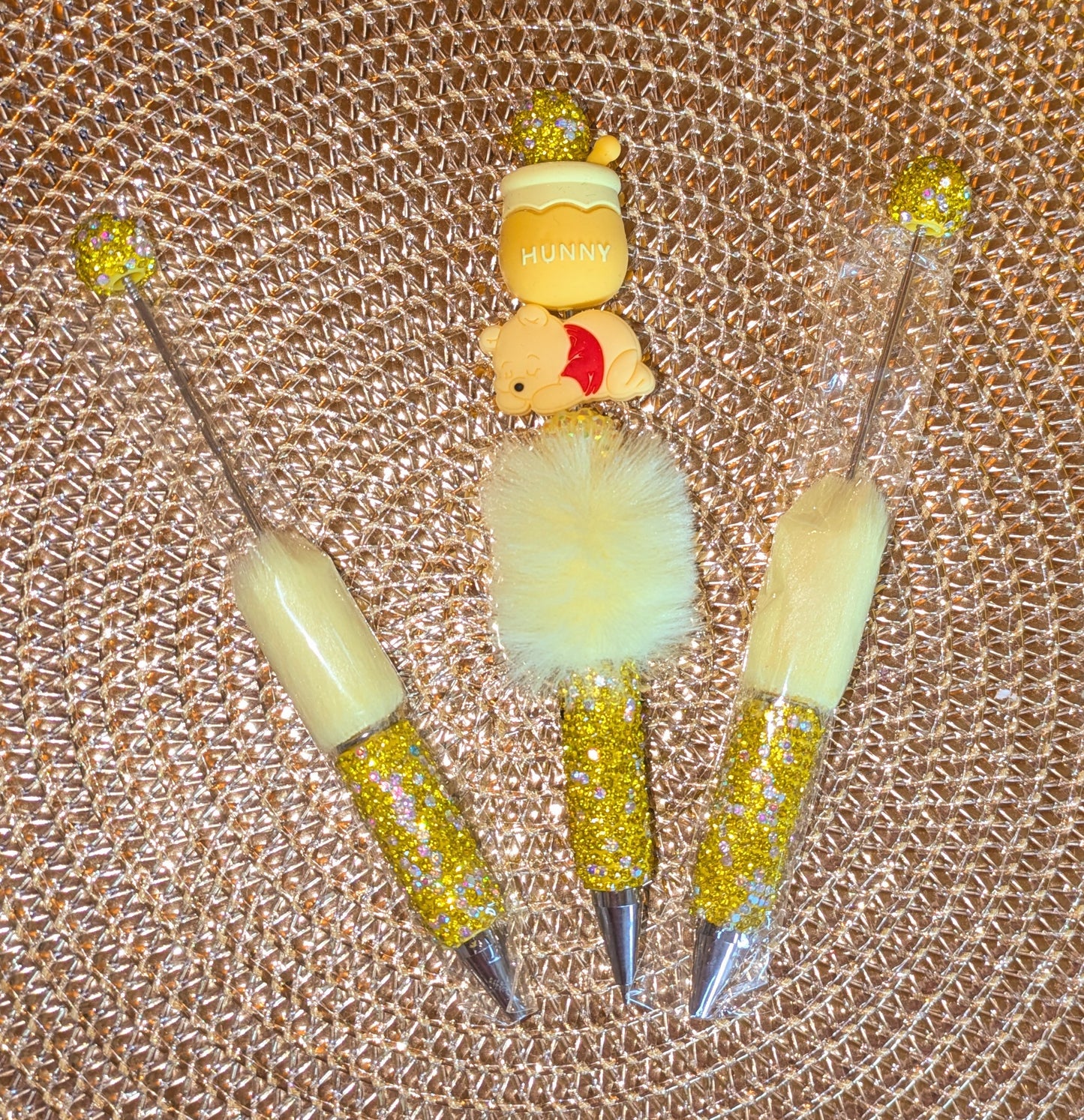 Handgestaltete Strasskugelschreiber mit Pompom gelb weiß