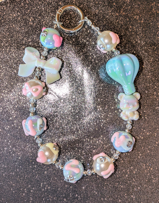 Handykette Schlüsselanhänger mit Handbemalten Perlen hellblau weiss