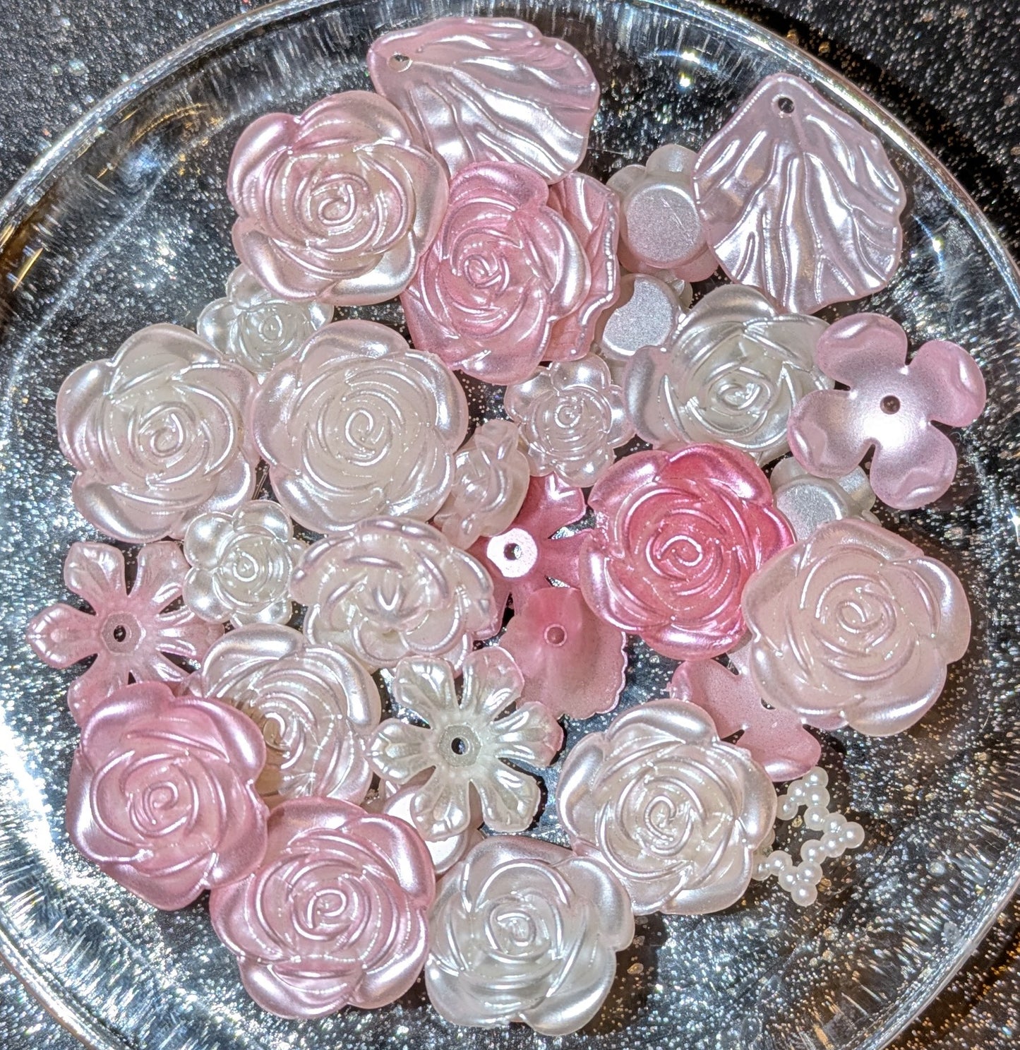 Rosa Blüten-Perlen bzw. Anhänger Mix