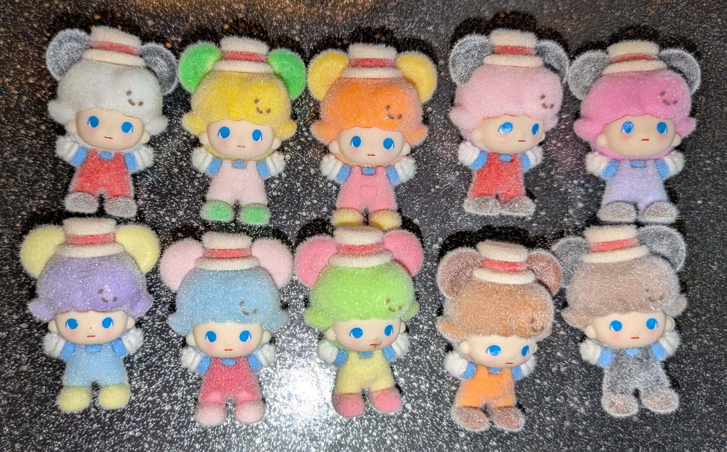 Samt Junge mit Zylinder und Mausohren Maus in verschiedenen Farben