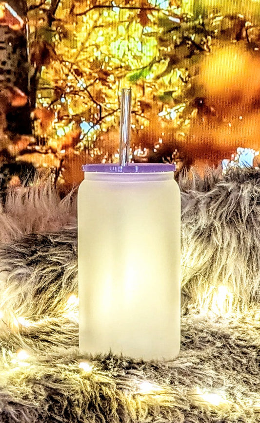 Glasbecher Eis-Optik mit lila Deckel und Trinkröhrchen +  Sticker nach Wahl