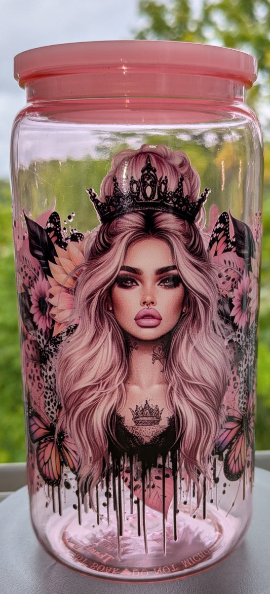 Trinkbecher Tattoogirl mit Krone Sonnenblumen und Schmetterlingen in rosa